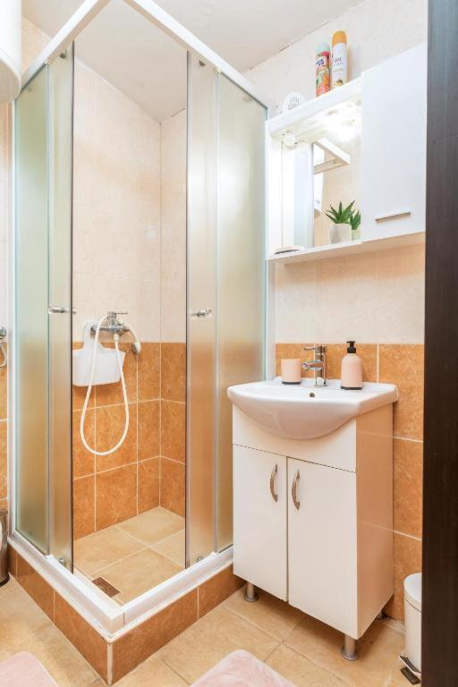 Apartment Mladenka Pula Bagian luar foto